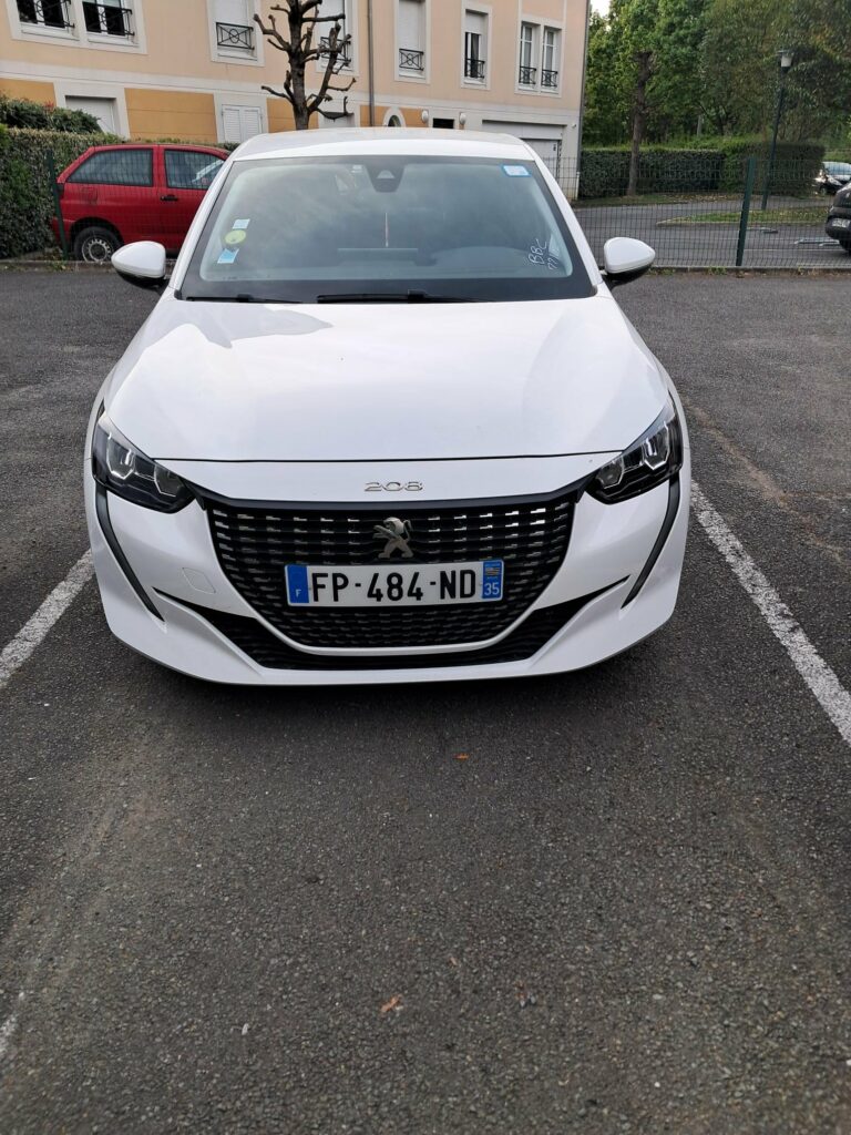 Peugeot 208
