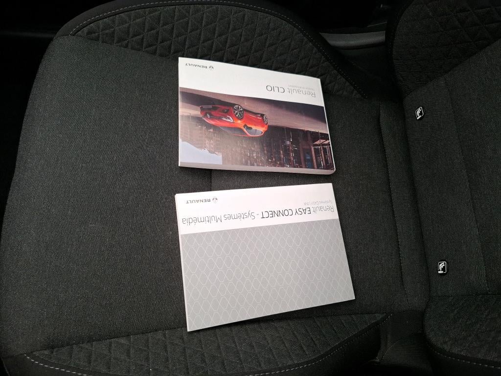 Renault Clio V – Image 9