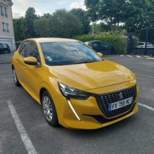PEUGEOT 208