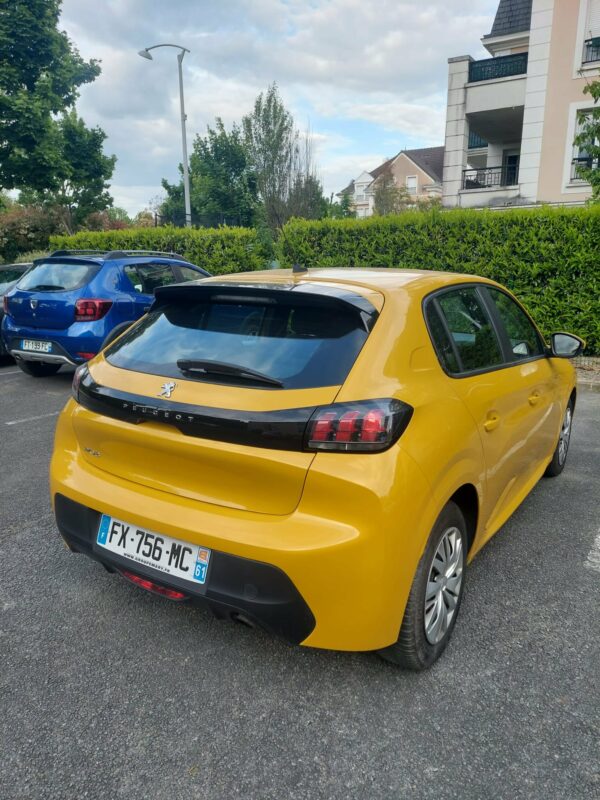 PEUGEOT 208 – Image 6