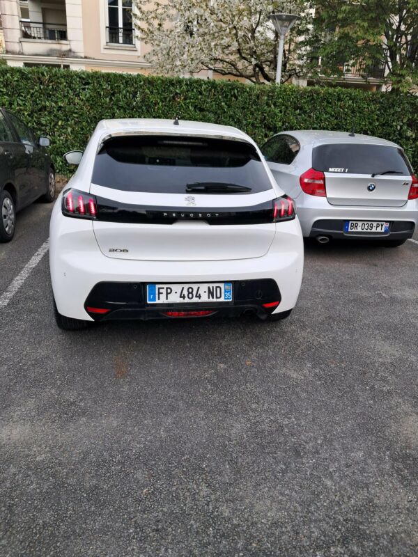 Peugeot 208 – Image 4