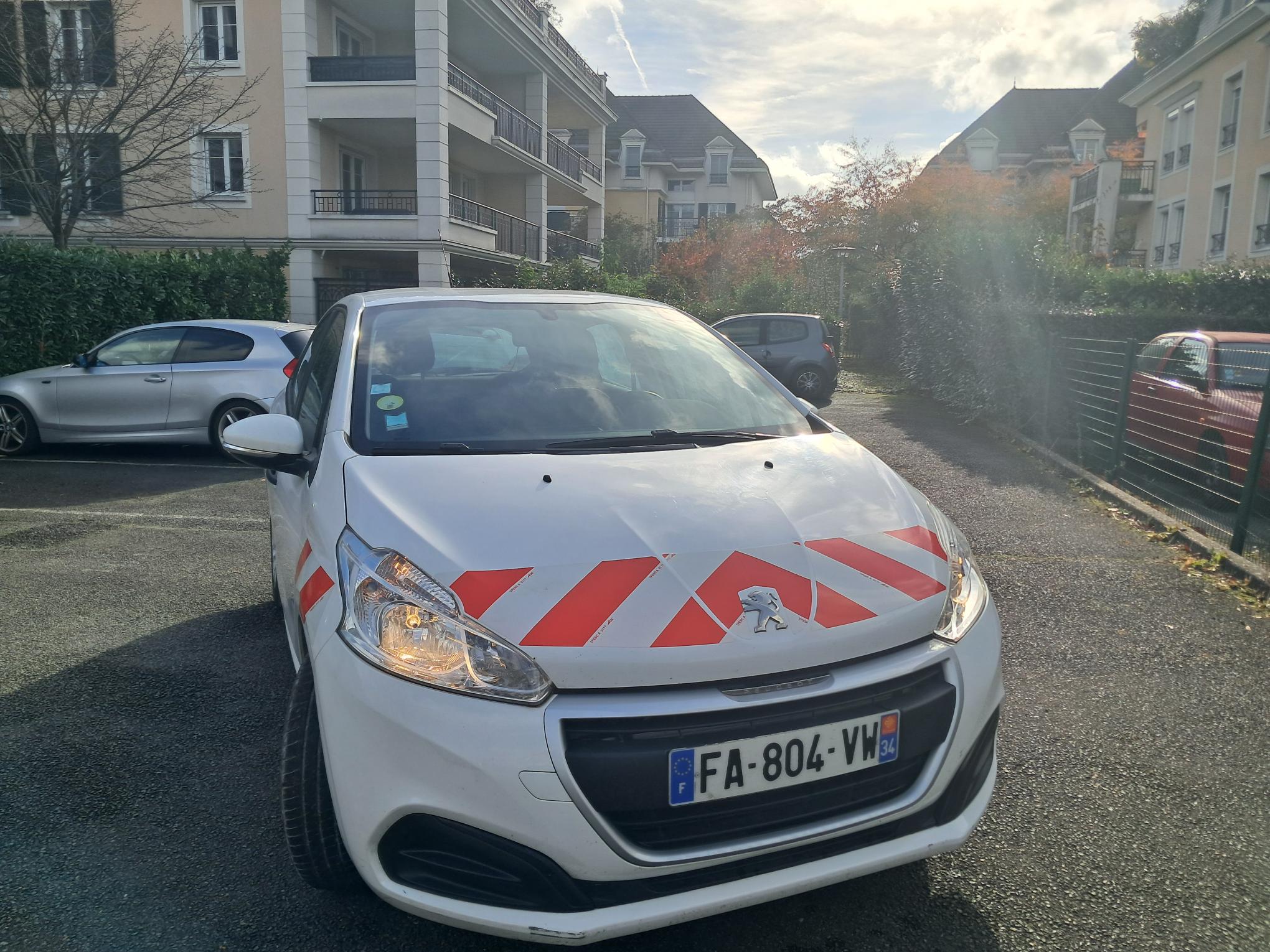Peugeot 208 disel (2 places)